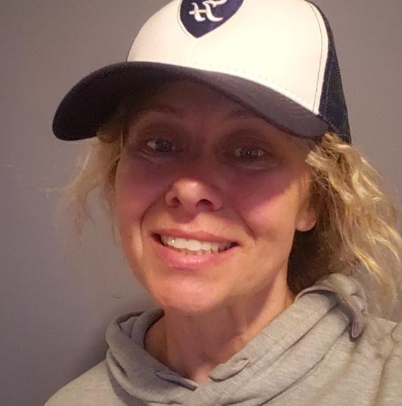 Meet your Posher, Jenn - Picture 1 of 1